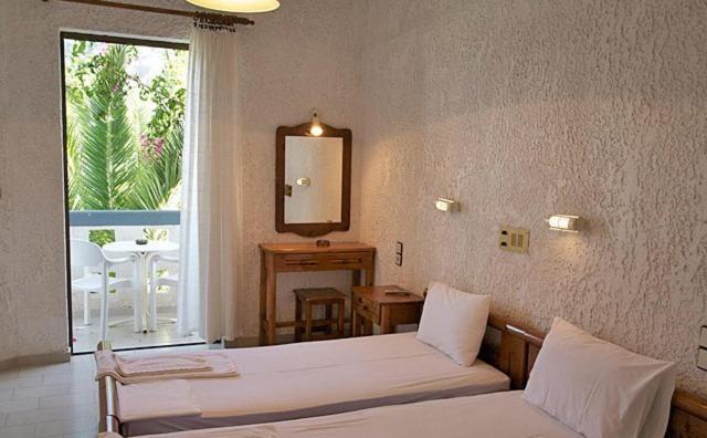 Fevro Hotel Agia Galini Pokoj fotografie